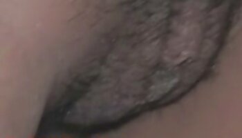 Scopando un moglie sexy video dildo gigante in webcam