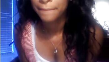 Una video mariti guardoni bella ragazza si fa unta dal vivo in webcam